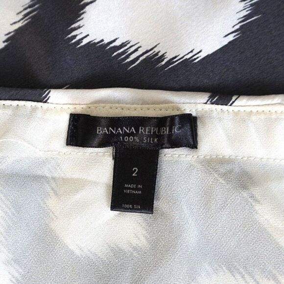 Bliss Silk Draped Skirt Banana Republic Cosmic Ikat Print Size 2 - Picture 7 of 10
